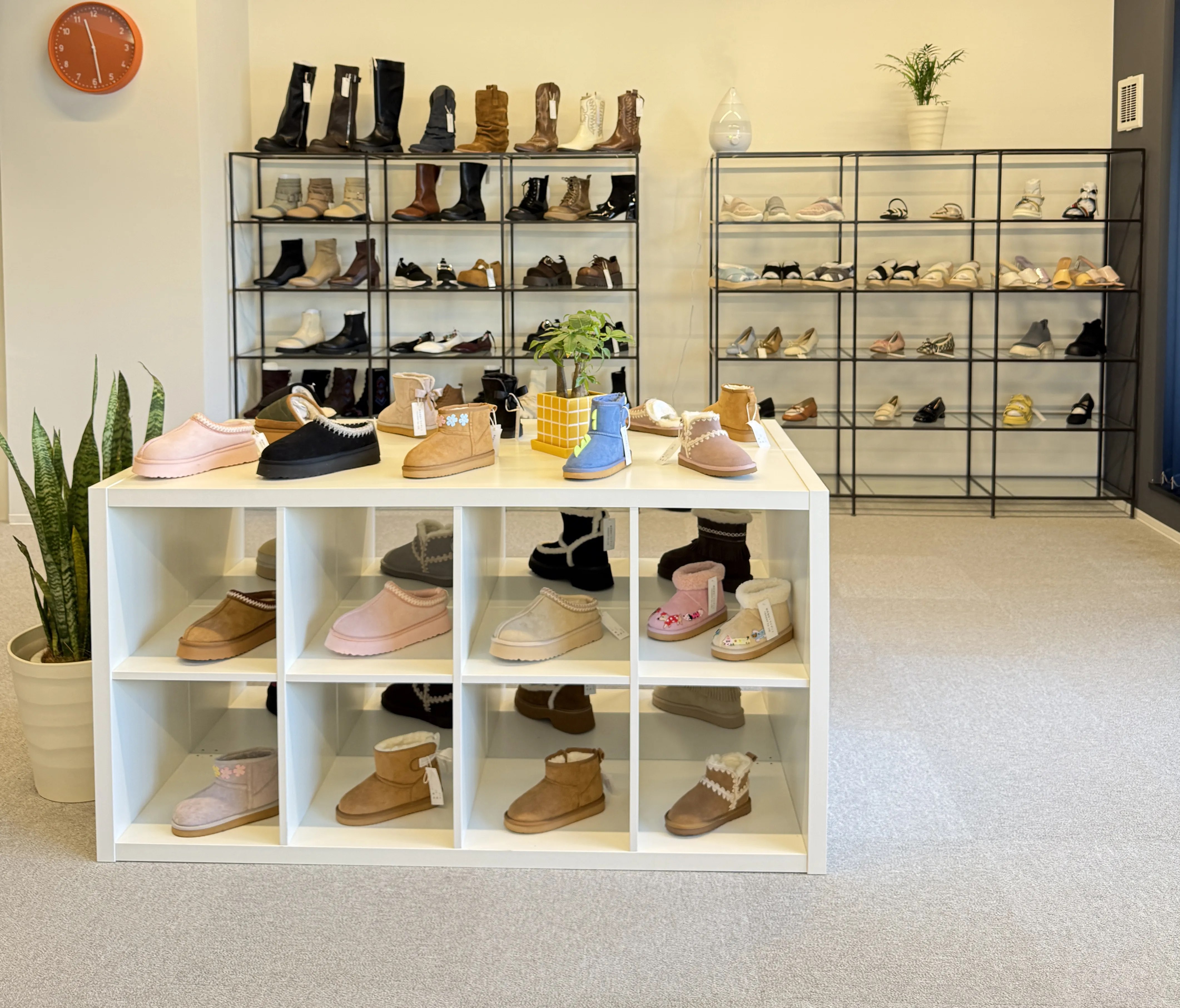 TRIDENT 日本橋ショールームの展示風景